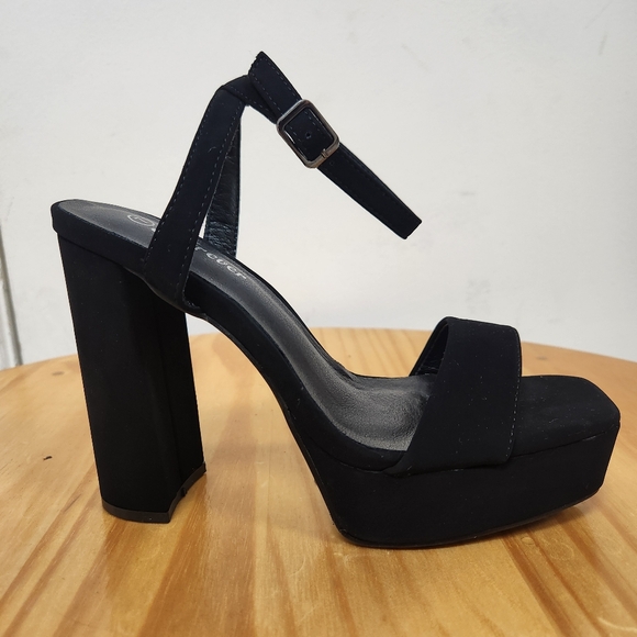 Black Nubuck Platform Chunky Heels with ankle Strap - Picture 4 of 9
